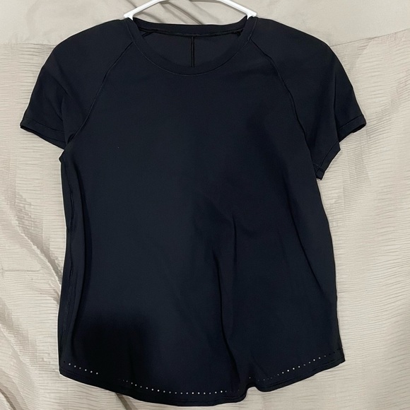 Lululemon shirt - Picture 1 of 2